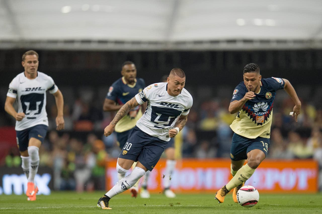 Desde el primer minuto, del juego ambos equipos salieron con todo a buscar la victoria. Un América vs. Pumas es uno de los juegos que más emociones involucran.