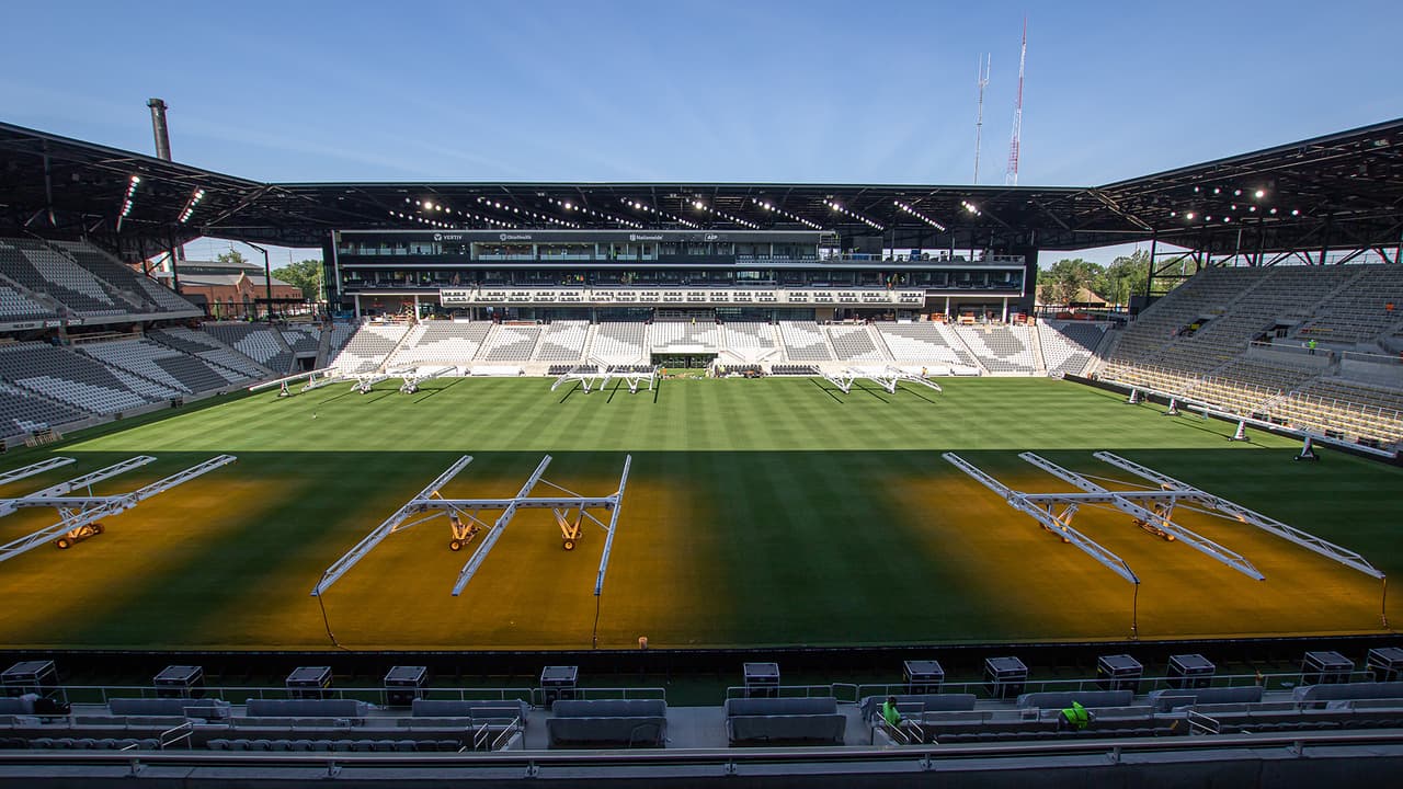 Y un cuidado especial sobre el césped natural de su superficie de juego.