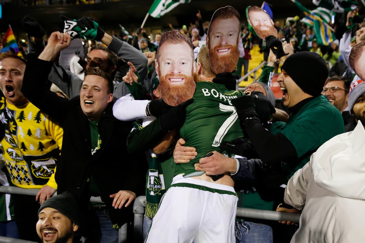Hasta los fanáticos de Portland Timbers que llegaron a Columbus pudieron frotar al barba Borchers por última vez.