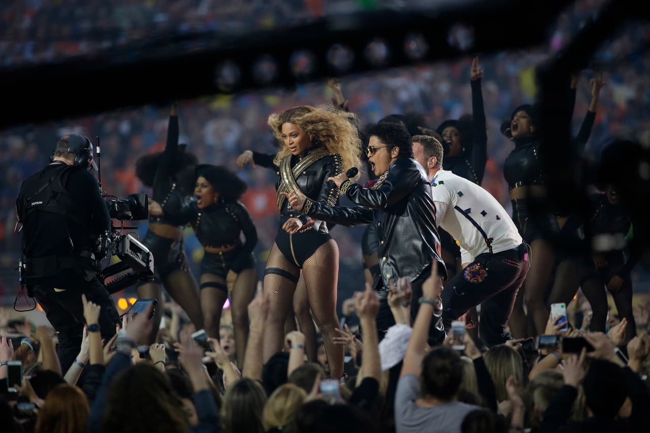 Beyoncé lució un atuendo muy sexy.