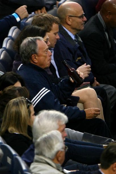 El alcalde de Nueva York, Michael Bloomberg no perdió detalle de las acciones.