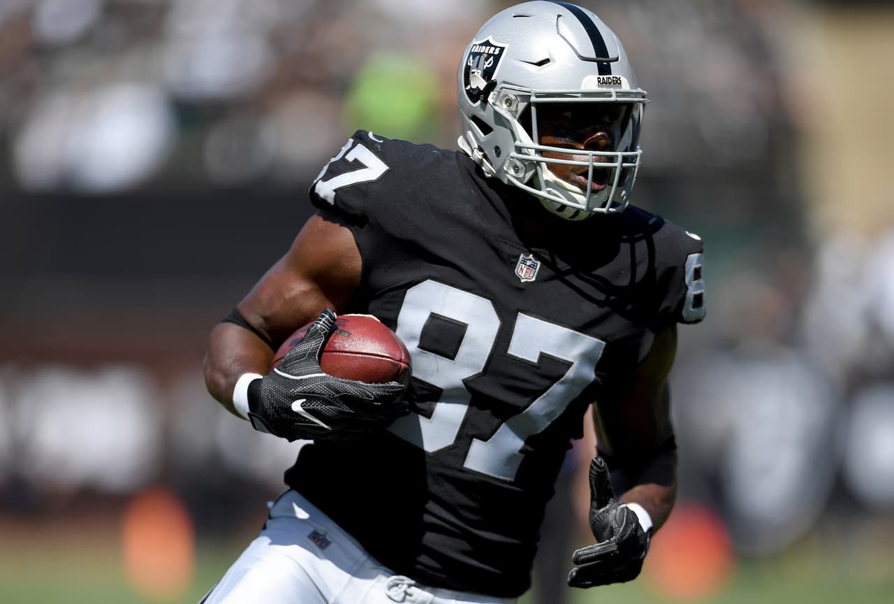 Jared Cook #87 of the Oakland Raiders runs with the ball after catching a pass against the New York Jets during the first quarter of their NFL football game at Oakland-Alameda County Coliseum on September 17, 2017 in Oakland, California.