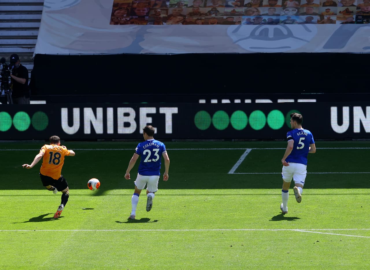 Al 74’ entró el tercero de los Wolves. Diogo Jota recibió un balón filtrado que controló con el pecho en los linderos del área grande. Remató con zurdazo para perforar el arco de Pickford.