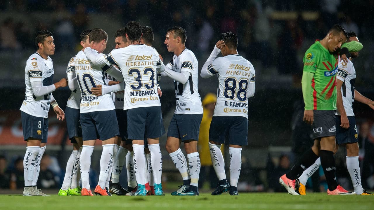 La goleada le dio el liderato del Grupo 5 a los Pumas.