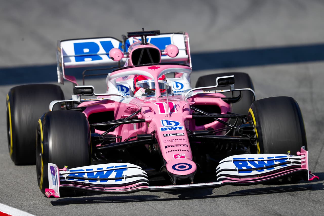 La gran sorpresa de la jornada fue la actuación del mexicano Sergio Pérez, tercero con su Racing Point, a 399 milésimas de Hamilton. Max Verstappen (Red Bull) quedó cuarto.