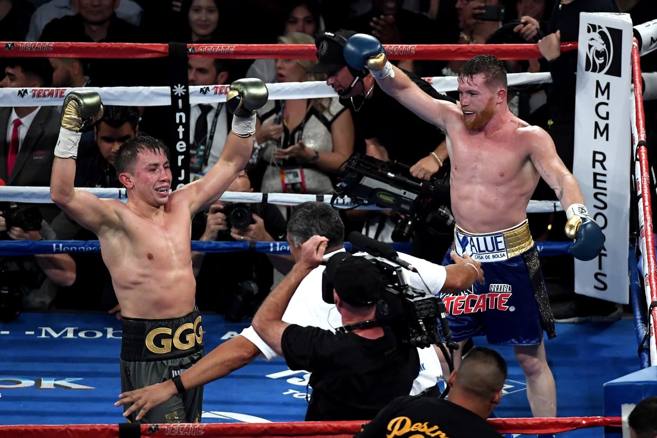 1) 
<b>Canelo Álvarez</b>. Nunca el kazajo se había enfrentado a un peleador con los blasones del mexicano. La pelea resultó entretenida, para muchos ganó GGG pero acabó en polémico empate que aquí nos tiene.