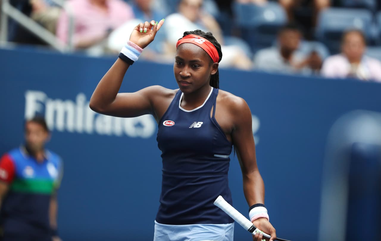 Sus participaciones en eventos de la WTA son limitados debido a su edad.