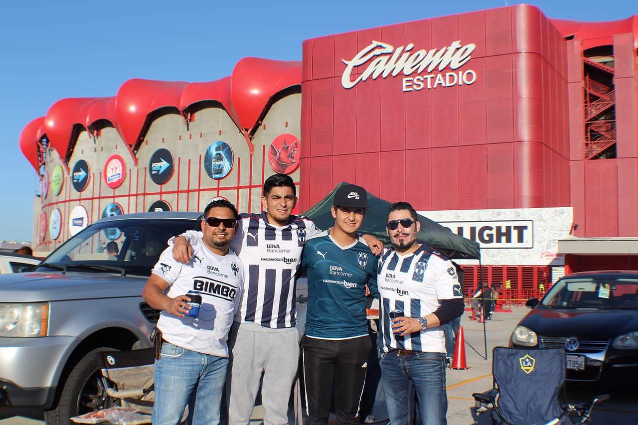 Gran ambiente se vivió en los estadios del fútbol mexicano en una nueva fecha de la Liga MX.
