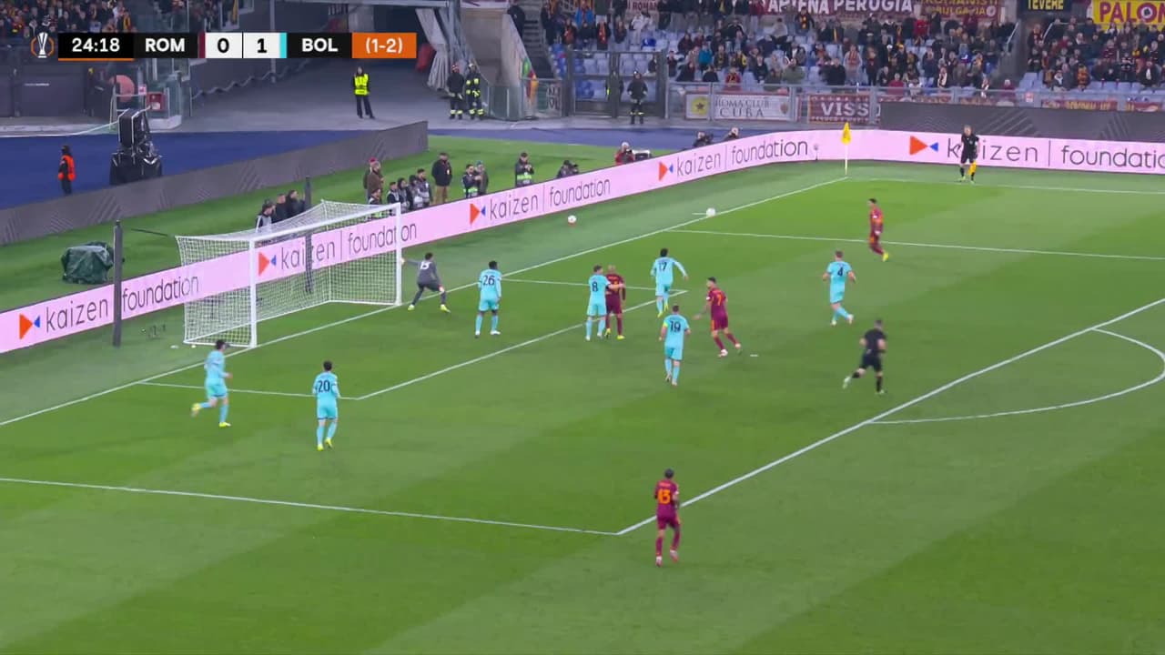 ¡TIRO ATAJADO! disparo por Lorenzo Pellegrini.