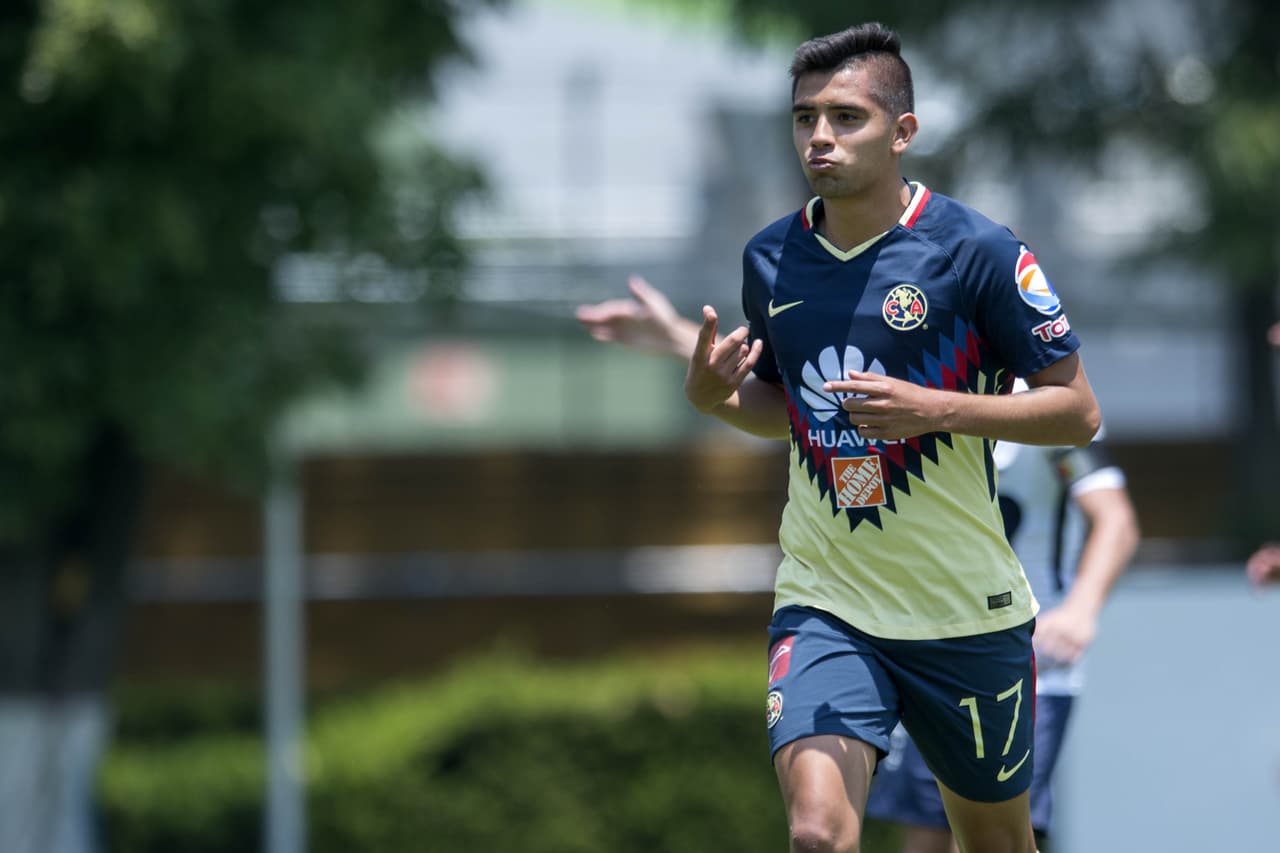 Canterano del América le invita hamburguesa a repartidor en plena pandemia