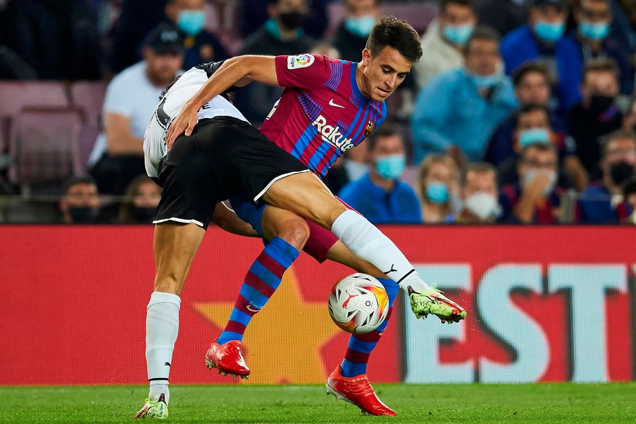 El Barcelona se lleva el triunfo sobre el Valencia con marcador 3-1, durante la novena jornada en La Liga. José Luis Gayá ponía arriba a los 'Chés' al minuto 5', pero Ansu Fati (13'), Memphis Depay con un penalti (41') y Philippe Coutinho (85') le dieron la victoria al equipo dirigido por Koeman.