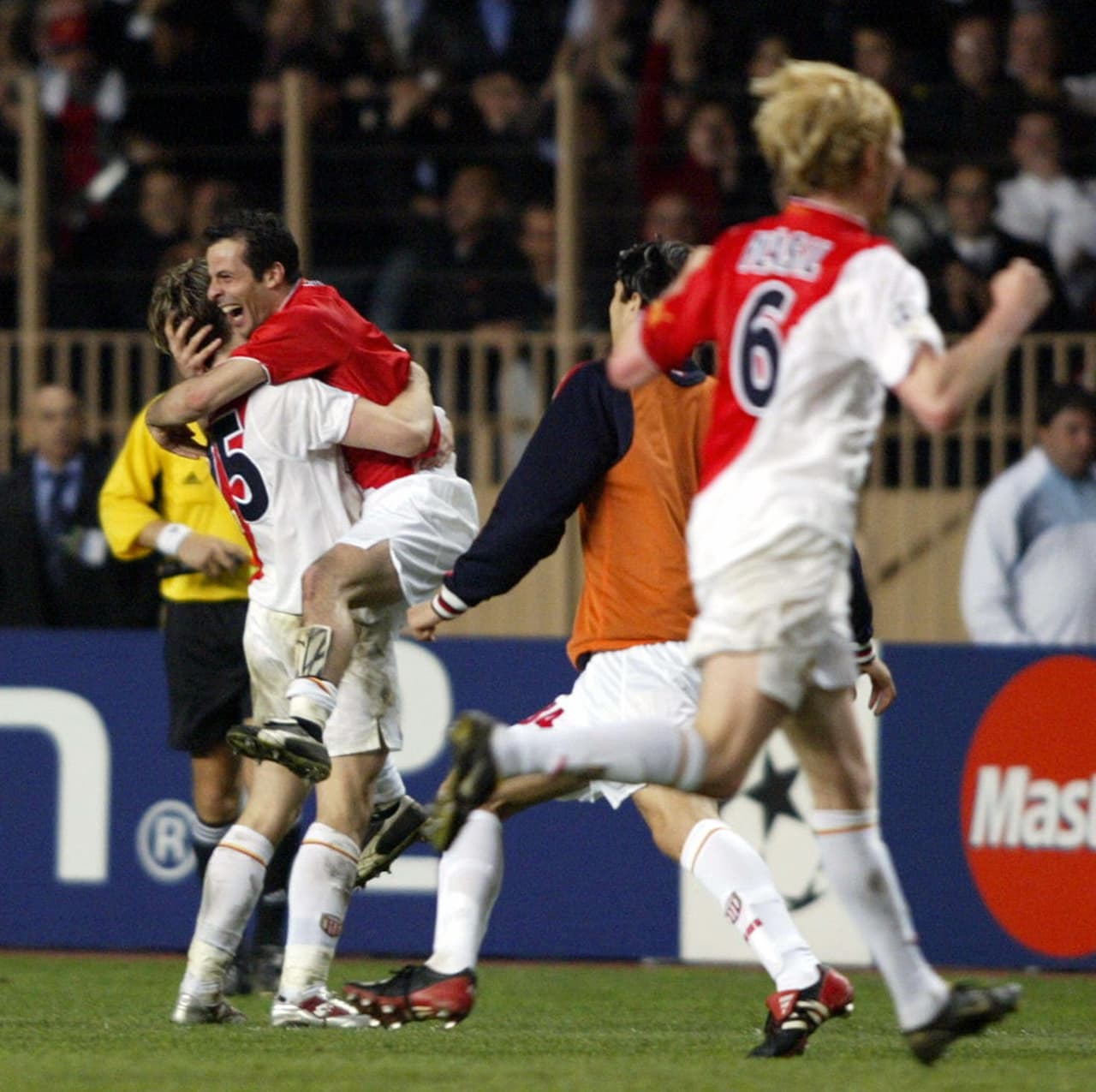 Una victoria celebrada a lo grande como premio a la convicción por ir a buscar un resultado que ante un grande como Real Madrid parecía imposible.