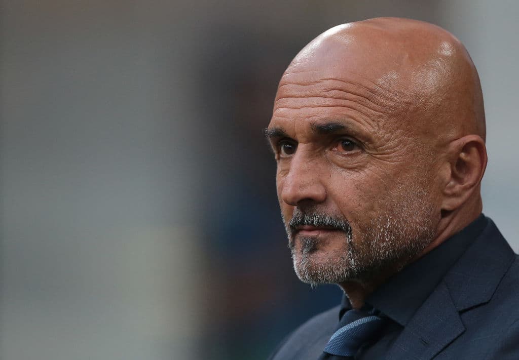 El técnico de Inter, Luciano Spalleti, trató de guiar a su equipo para que en el segundo tiempo cambiara la historia a su favor.