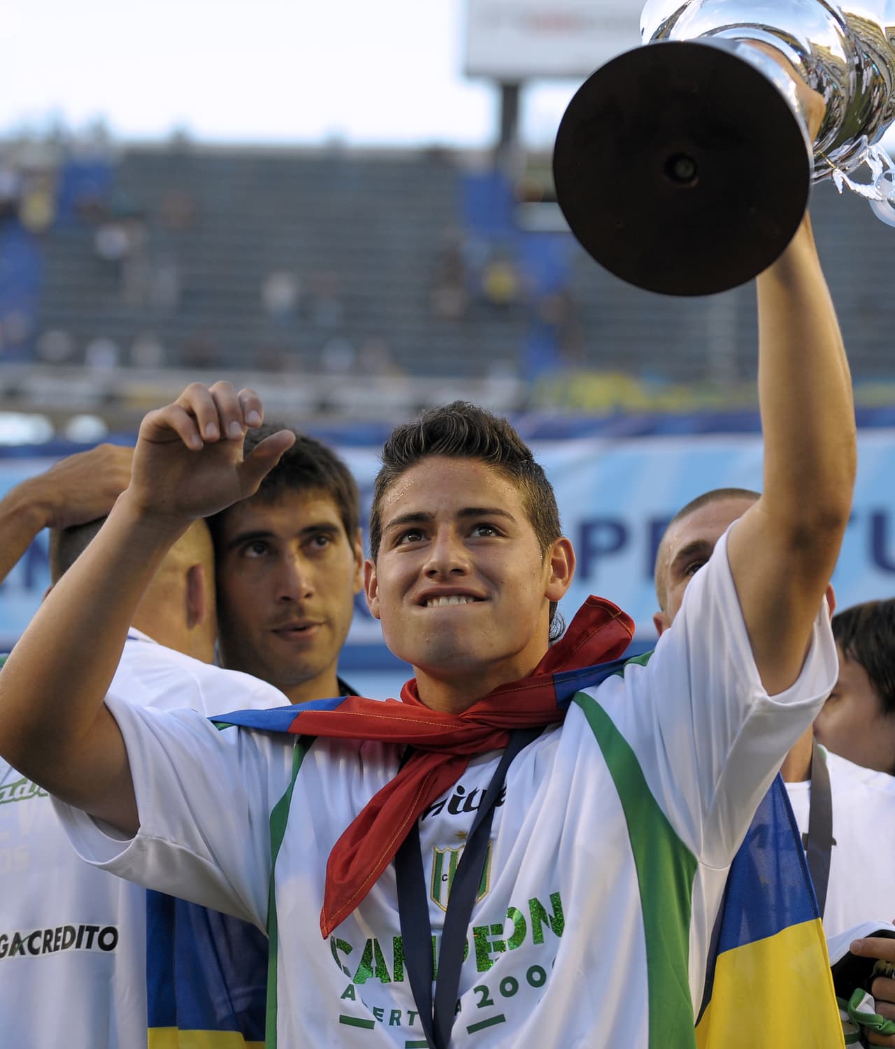 En 2009 se consagró campeón con Banfield y eso permitió que equipos europeos se fijaran en el colombiano.
<br>