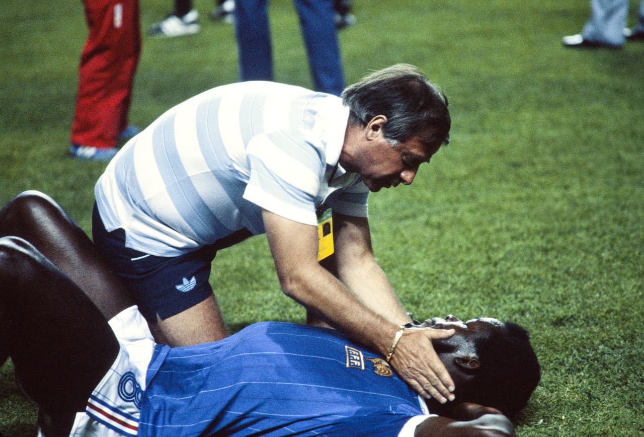 El estrés de los jugadores resultó evidente en un partido donde se dejó toda la energía, sin éxito para ninguno.