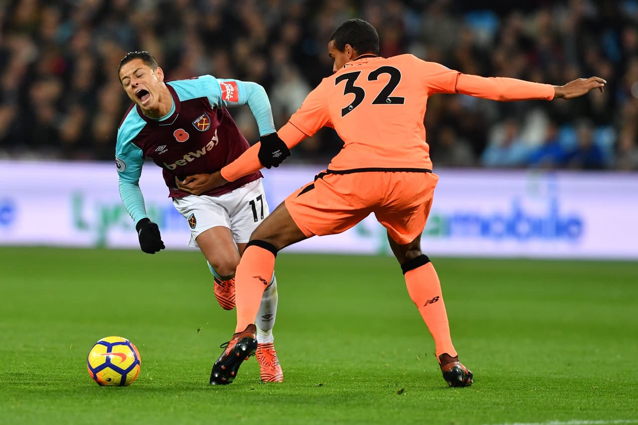 Más malas noticias para el Tri: ‘Chicharito’ no juega con West Ham por lesión en la rodilla
