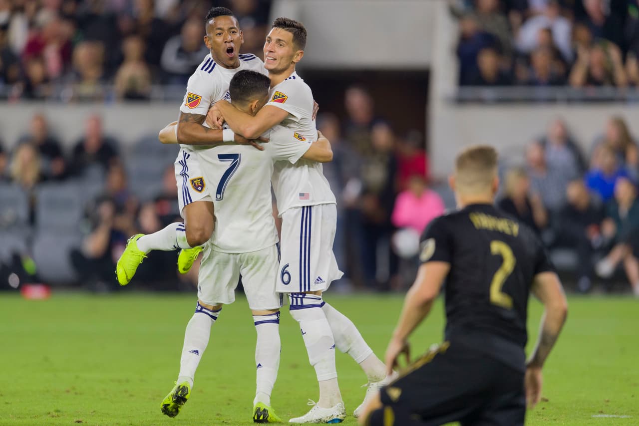 Sorpres: el Real Salt Lake supera 3-2 al Los Angeles Football Club y lo elimina de la postemporada de la Major League Soccer para ir a la Semifinal del Oeste. Se despiden Carlos Vela y su club.