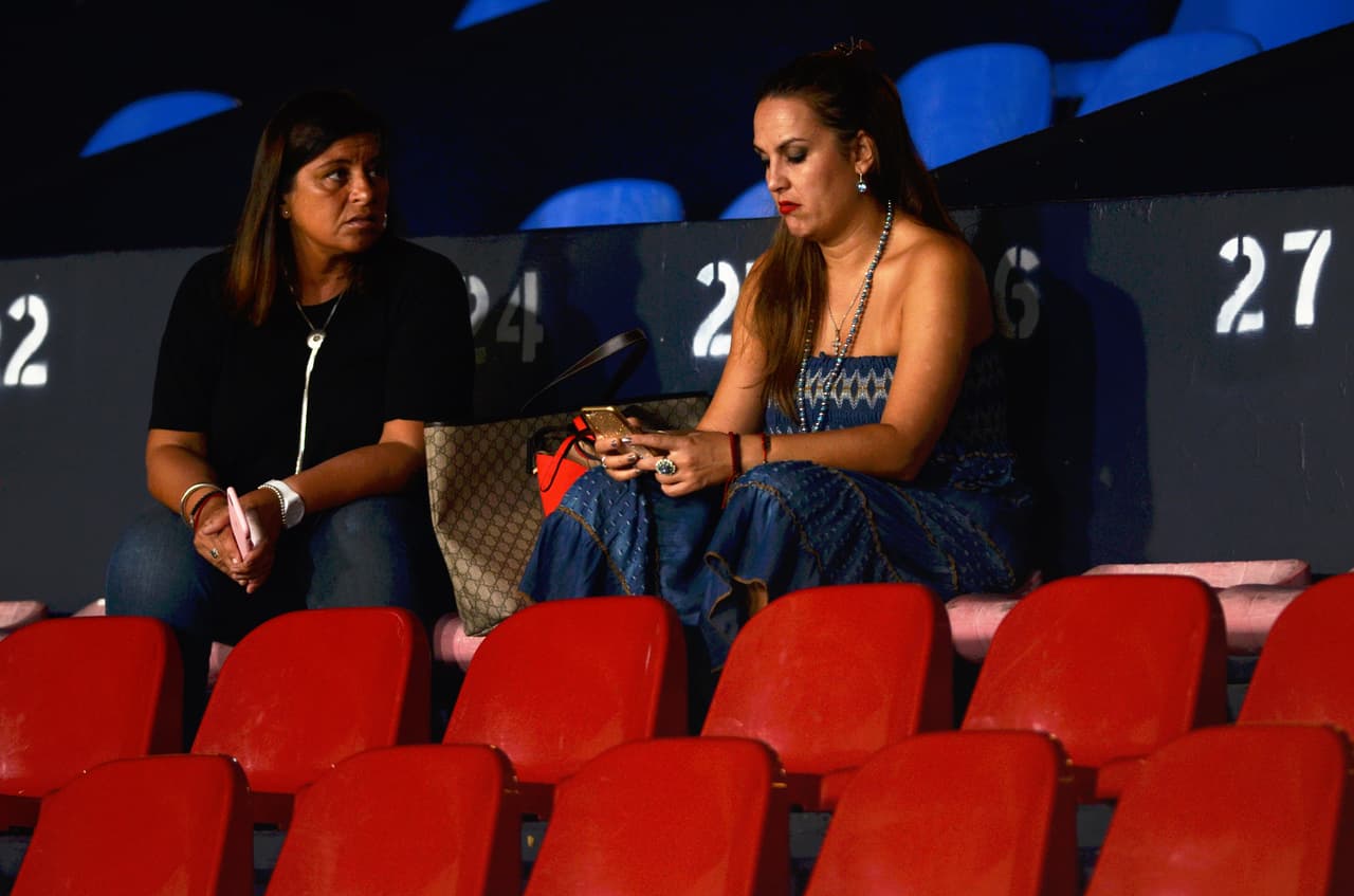 El color de la afición en la Jornada 9