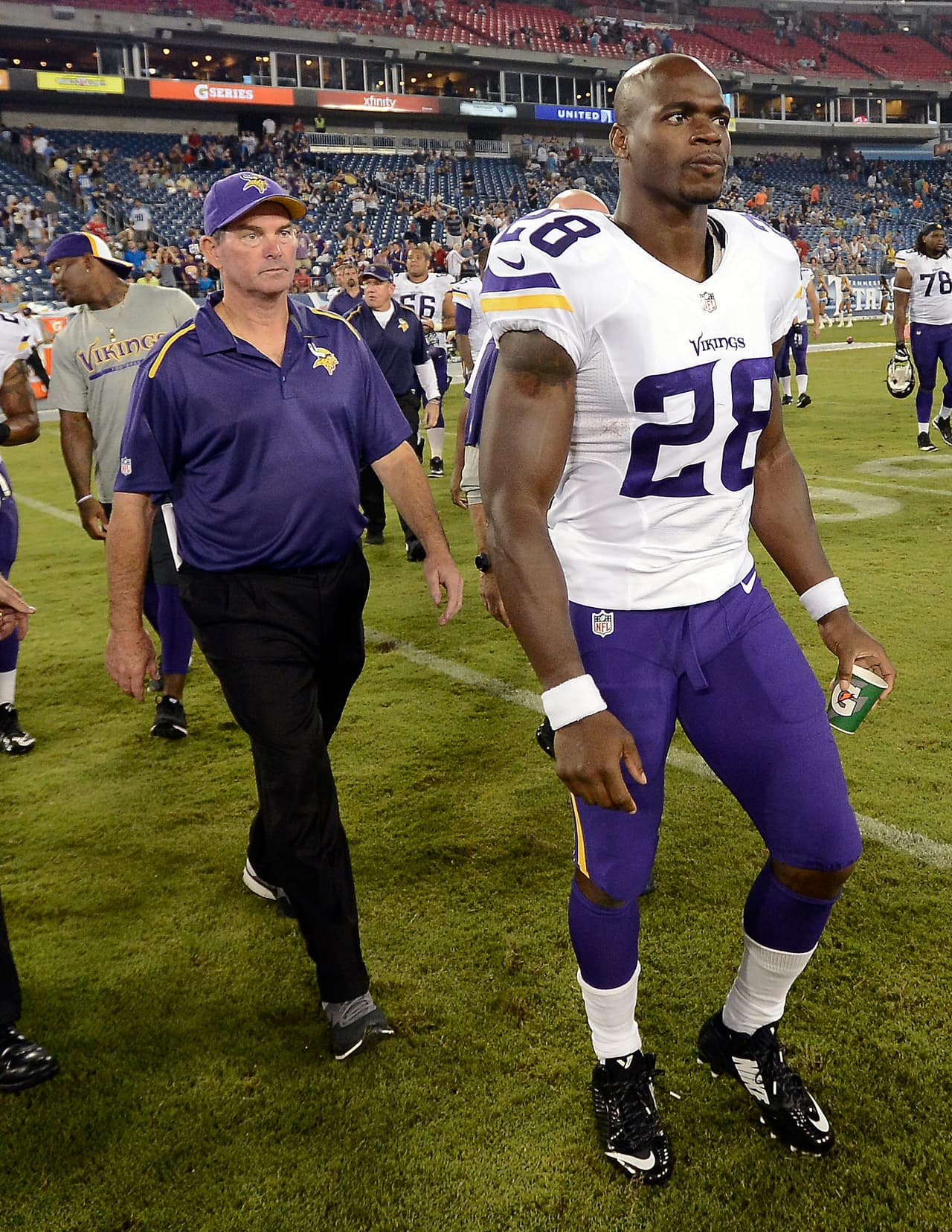 Relación entre Mike Zimmer y Adrian Peterson fuerte a pesar de comentarios
