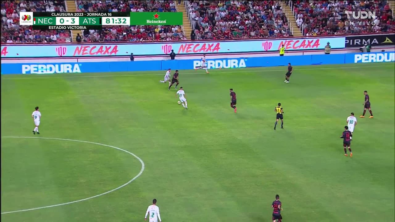 ¡GOOOL! Édgar Méndez anota para Necaxa.