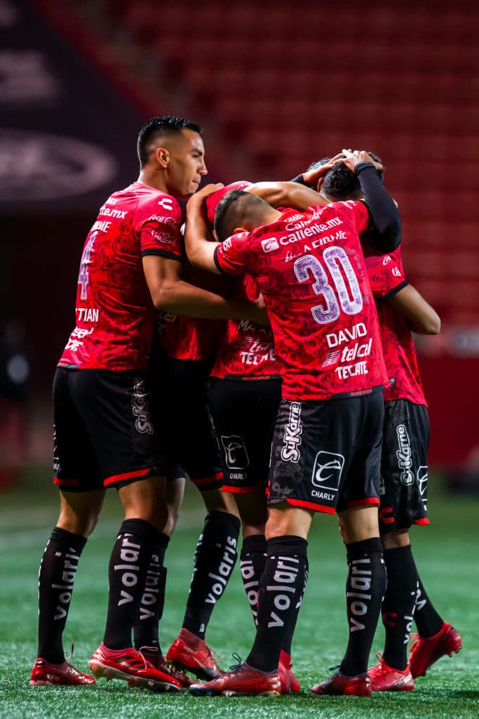 Fidel Martínez (2’) y Mauro Manotas (5’) adelantaron al cuadro fronterizo. Guzmán (7’) hizo autogol y Gallos descontaba. Gil Alcalá (31’) ‘regresó el favor’ para dejar el marcador 3-1. Tijuana y Querétaro acumulan 16 y 14 unidades, respectivamente.