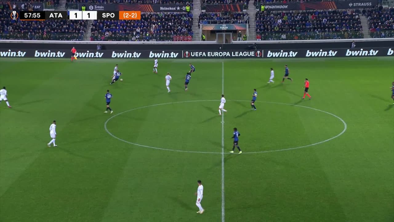 ¡GOL!  anota para Atalanta. Gianluca Scamacca