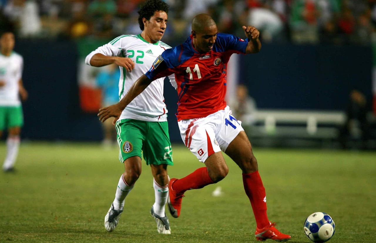 Costa Rica igualó a México de último momento en la Copa Oro 2009 y el Tri sufrió hasta que avanzó en penales
