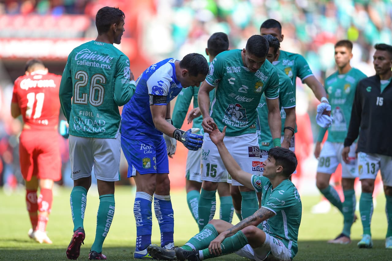 Toluca intenta, pero no puede ante un gran partido de Rodolfo Cota de León