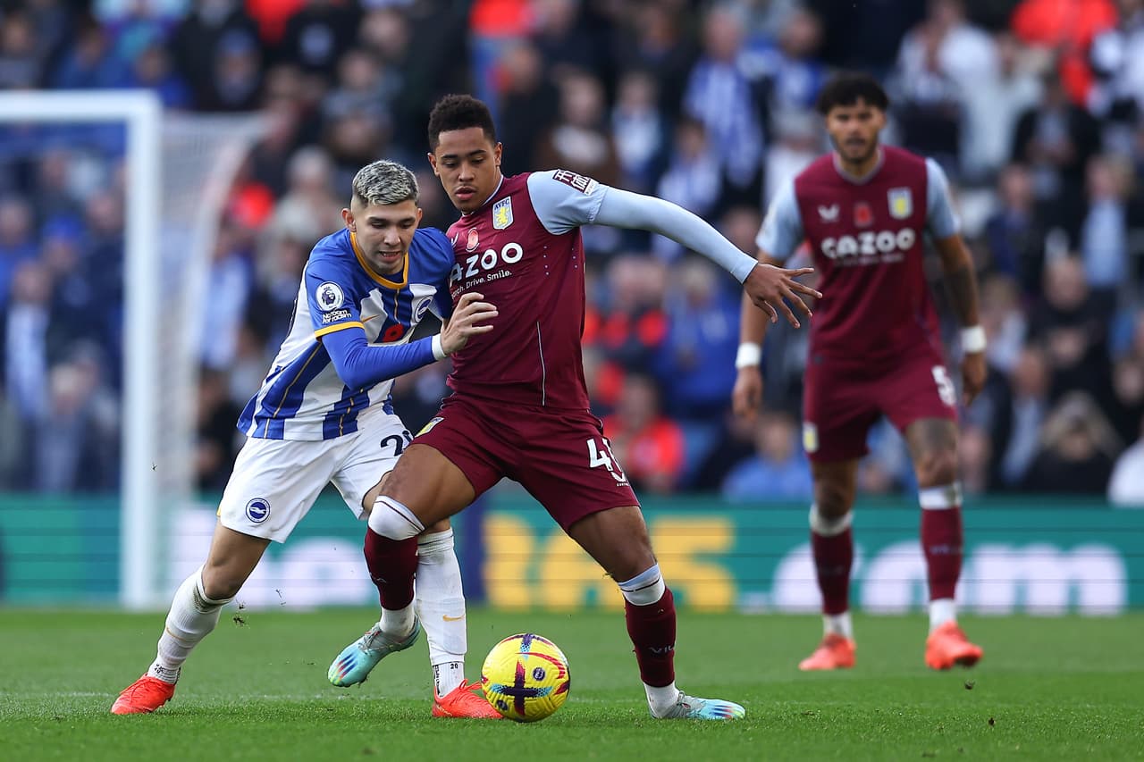 El argentino Alejandro Garnacho marcó el gol del triunfo para Manchester United en su visita al Fulham; Unai Emery suma victorias al frente del Aston Villa ante el Brighton.