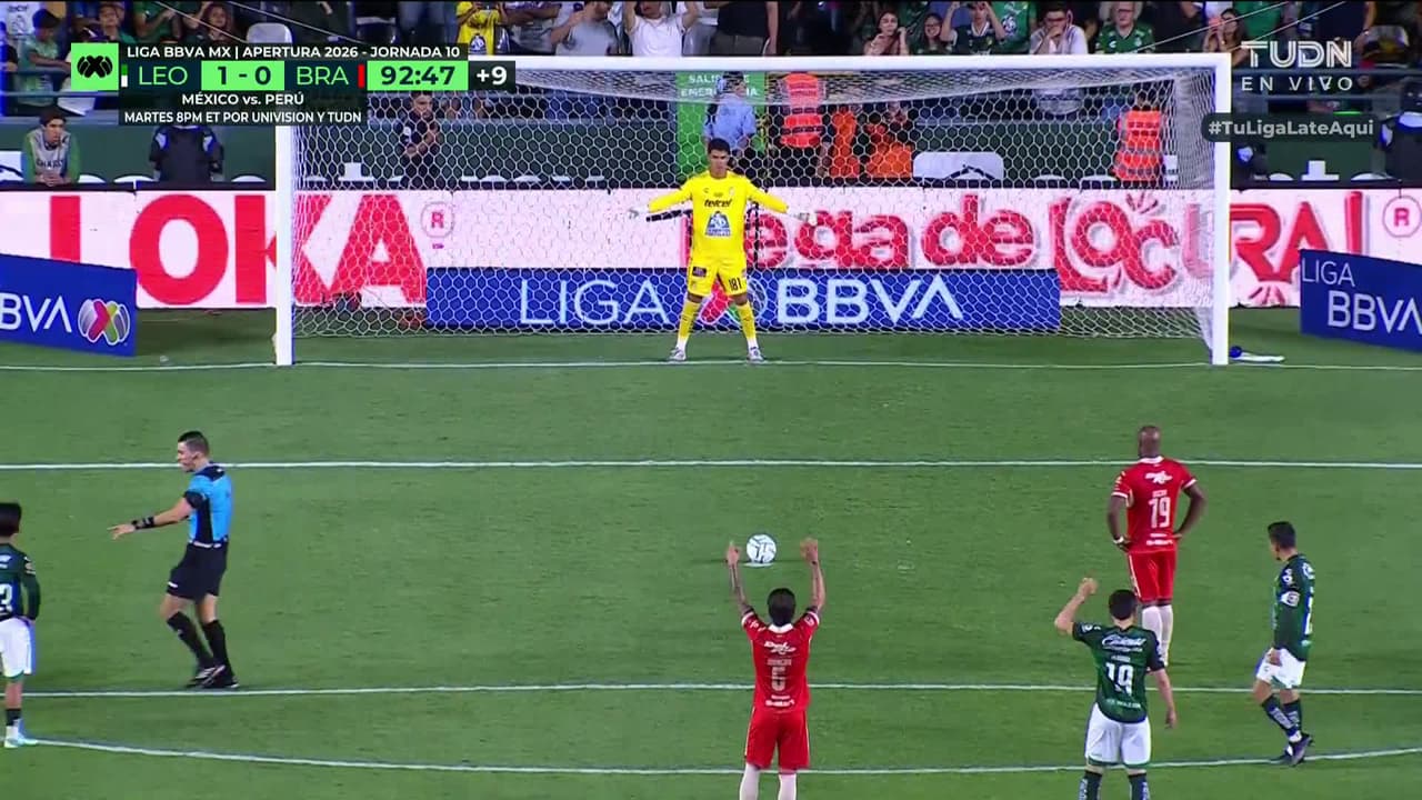 ¡GOL!  anota para FC Juárez. Óscar Estupiñán