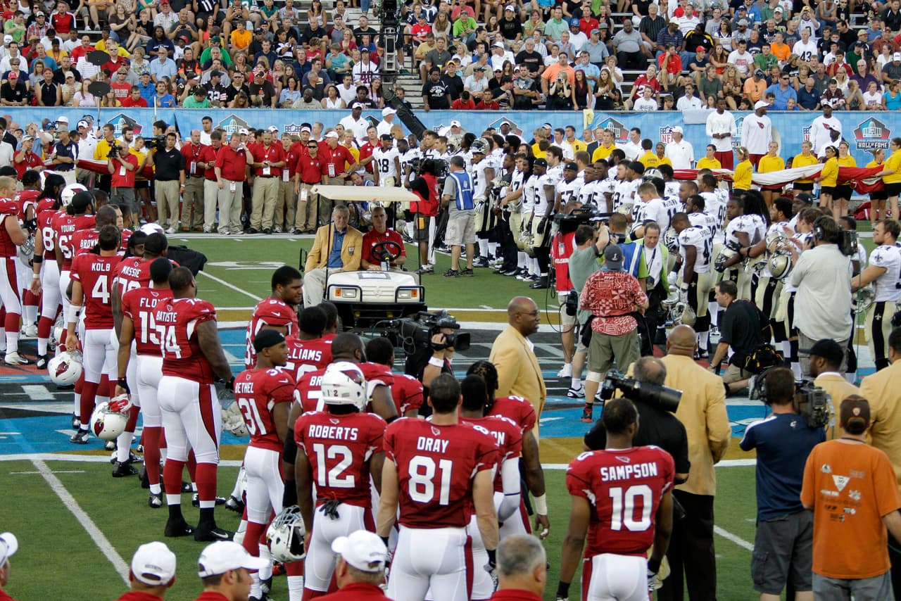 Para la edición de 2012 se enfrentaron los Arizona Cardinals y los New Orleans Saints. Aquí una imagen previo al kickoff de ese encuentro, que se adjudicaron 17-10 los Santos.