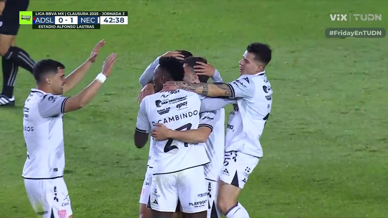 ¡Golazo de los Rayos! Una jugada que termina Paradela con un pase a la red