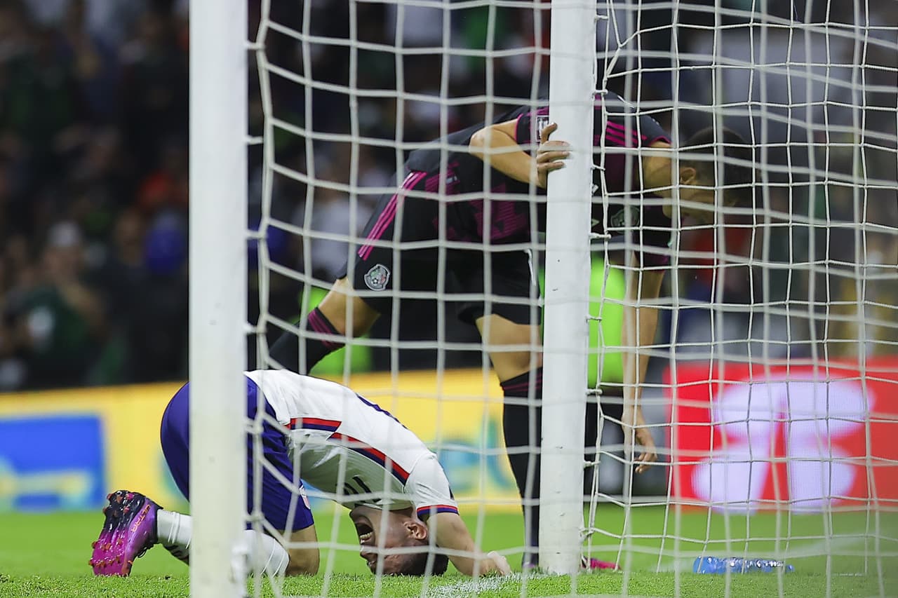 México y Estados Unidos dan un paso al frente para clasificarse al Mundial Qatar 2022 con un empate 0-0 en el Estadio Azteca en juego de eliminatorias mundialistas.