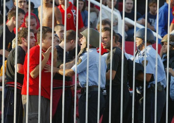 La liga griega está azotada por violencia y conflictos extra-cancha.