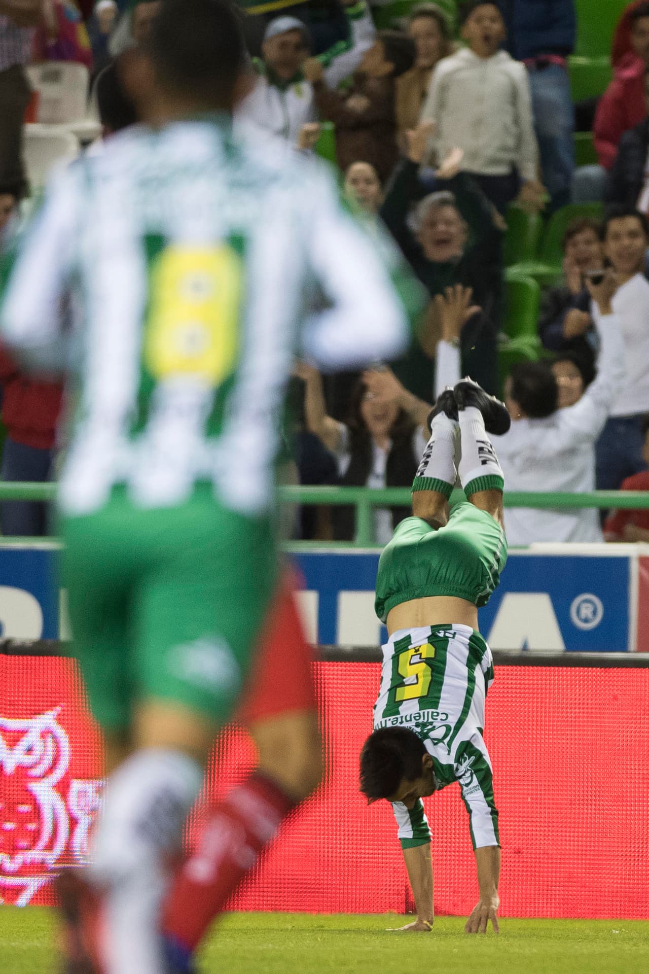 6.- Fernando Navarro: 9 puntos