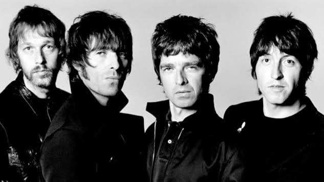 Noel dejó Oasis y los pleitos entre los Gallagher parecían no tener fin. El único amor que compartirían sería el que sentían por los Cityzens.
