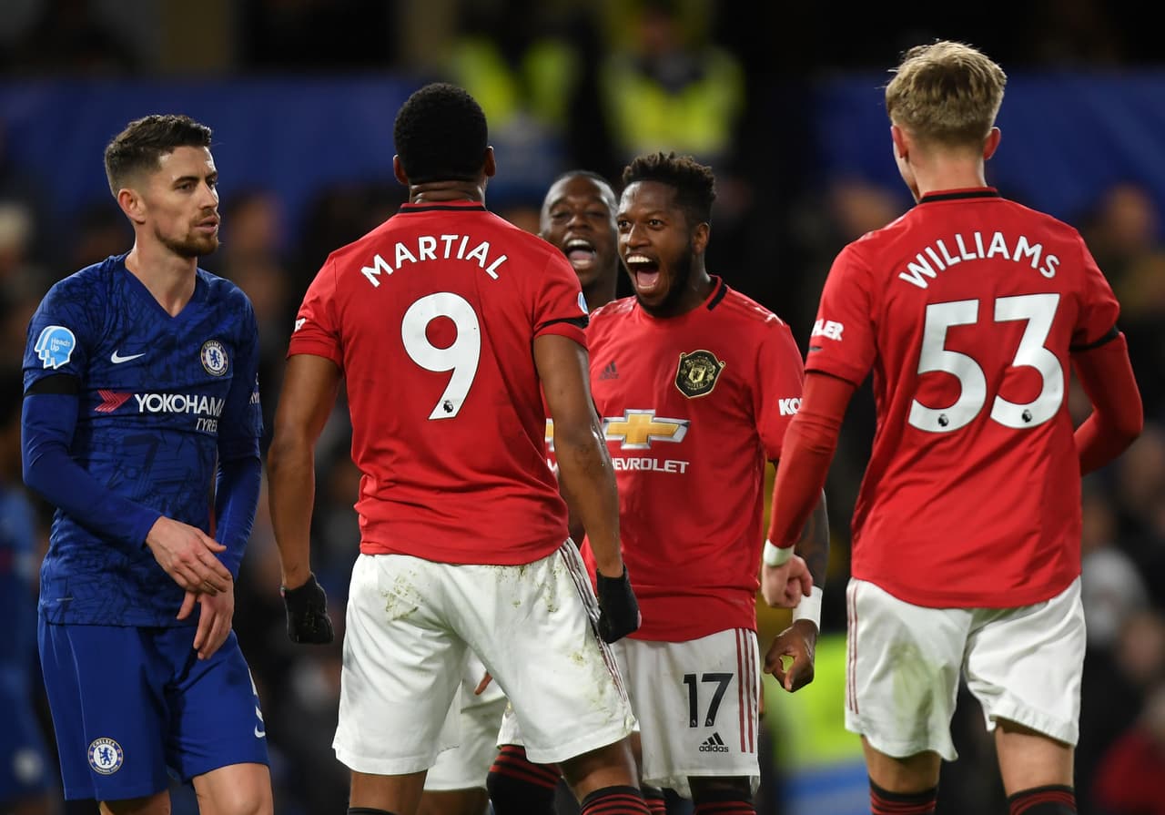 Manchester United corta racha de tres juegos sin victoria y provoca que el Chelsea acumule cuatro juegos sin triunfo.