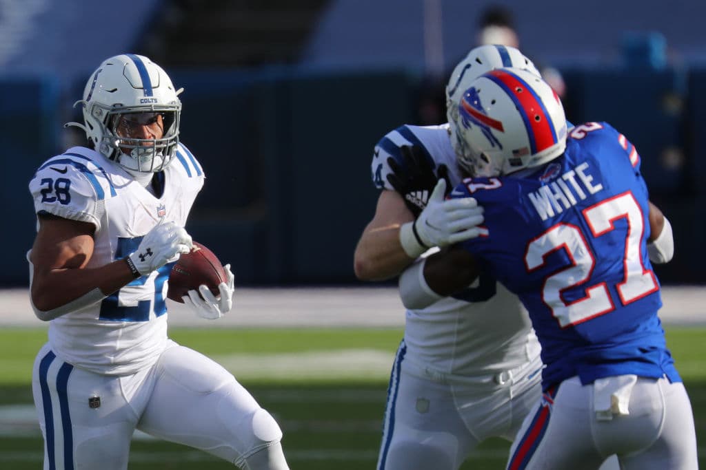 Es el primer triunfo de los Buffalo Bills en postemporada desde 1995. | Philip Rivers y los de Indianapolis estuvieron cerca de empatar el juego en los últimos minutos del dramático juego. Los Buffalo Bills dominaron el marcador todo el partido para finalizar 27-24.