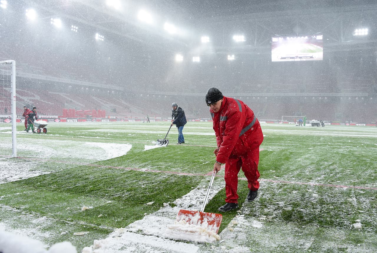 El club, contrario a lo que sucede en el Olímpico de Luzhinkí –también en Moscú–, tiene que invertir una buena suma de dinero para la reparación o reemplazo de su césped después de cada invierno.