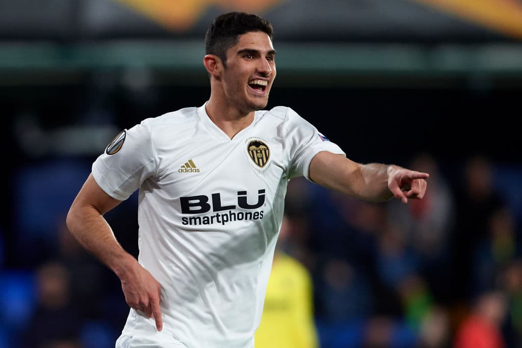 Y cuando el Villarreal se había volcado con todo para buscar el empate, el portugués Gonçalo Guedes marcó el 3-1 para el Valencia y dejar herido de muerte a un Villarreal que pecó de falta de contundencia.