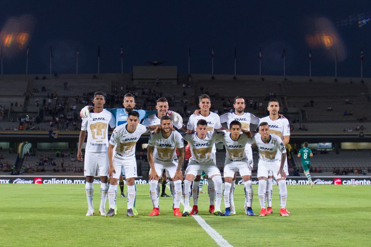 El once inicia Fraga, Domínguez, Quintana, R. González, Angulo, Cabrera, Figueroa, Iniestra, Rodríguez, Mora e Iturbe.