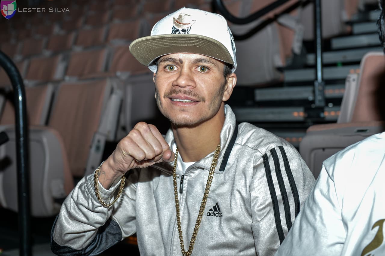 Tampoco el cubano Guillermo Rigondeaux y el mexicano Moisés Flores tuvieron problemas con la romana previo a su combate por los títulos de la AMB e IBO de peso supergallo.