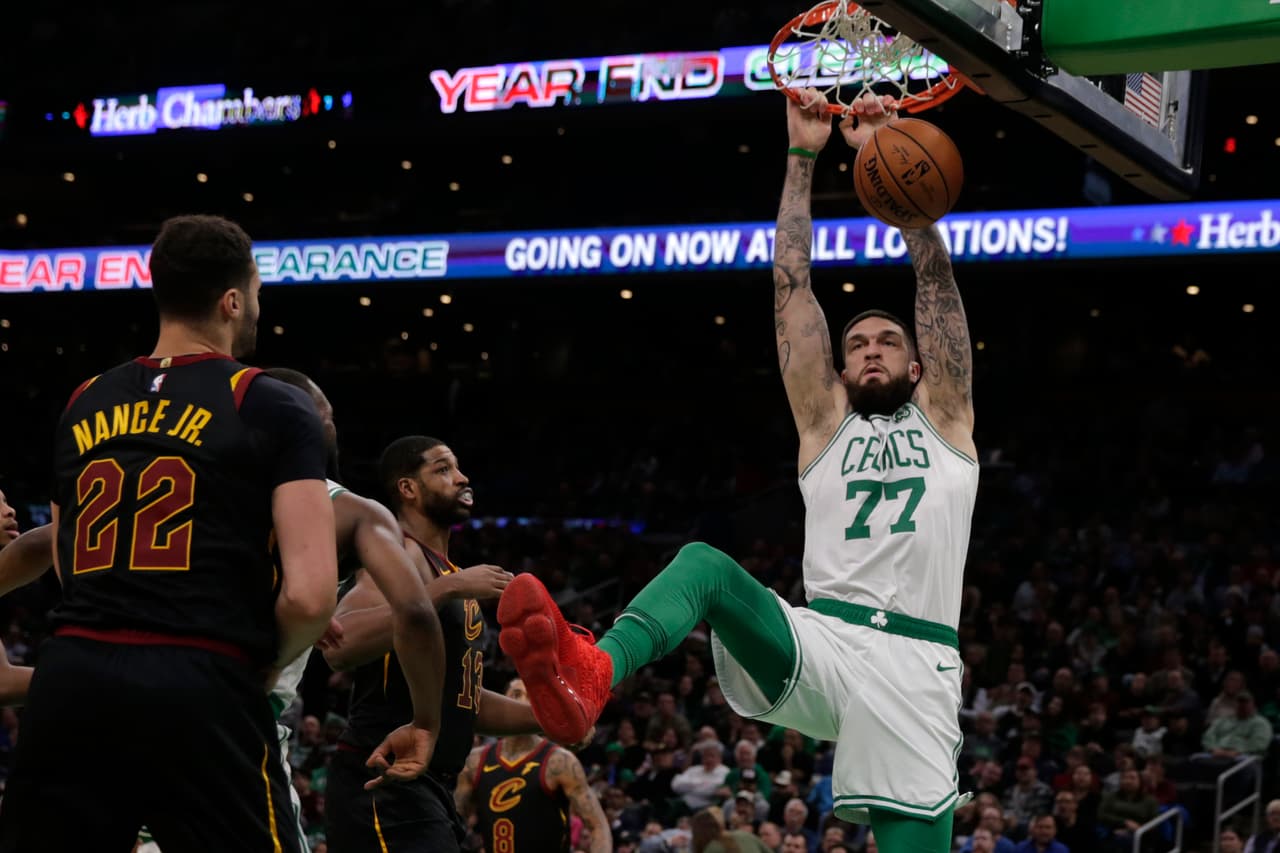 Los Boston Celtics, han tenido victorias importantes sobre dos equipos que son el top 10 de defensas. Las victorias sobre Miami y Denver son importantes, pues es la primera vez que han detenido a dos oponentes de forma continua debajo de un punto por posesión del balón.