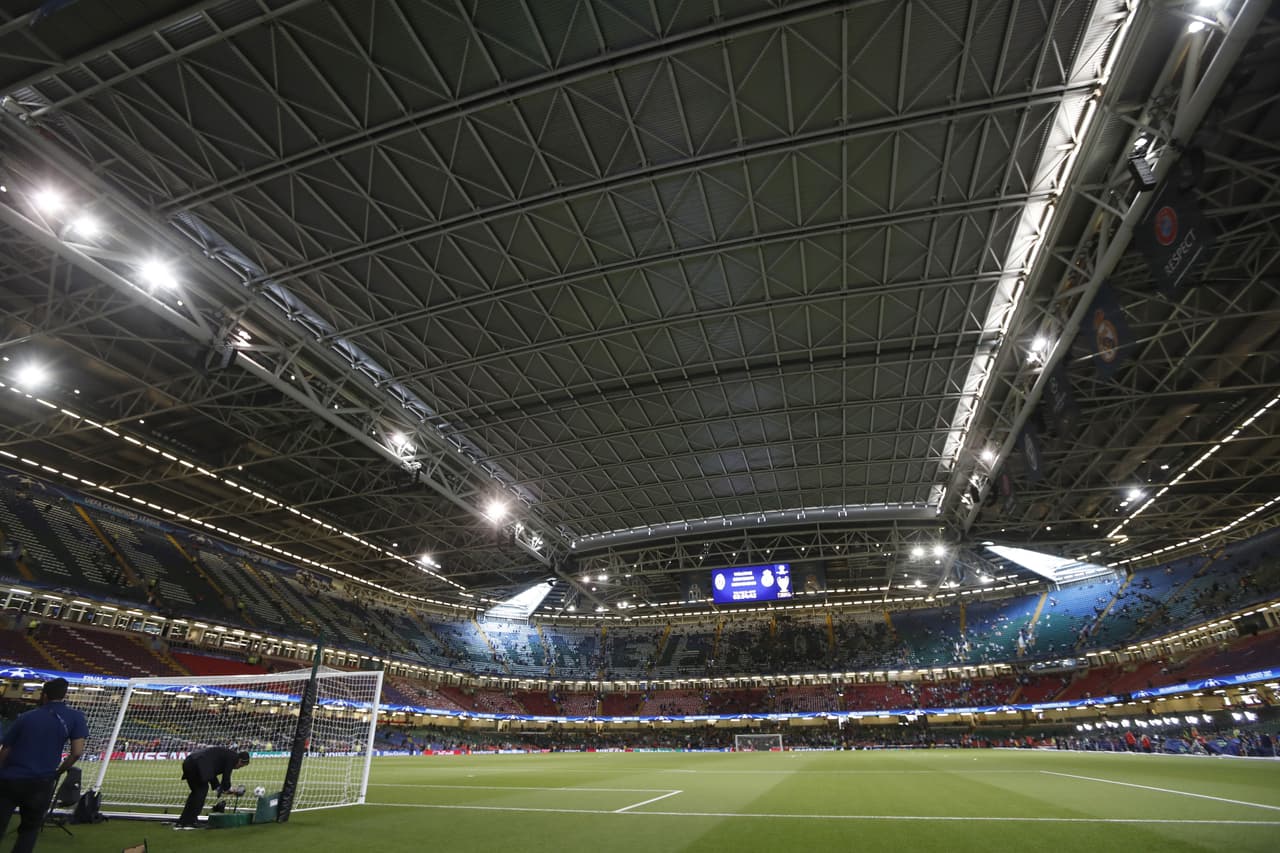 Y ni hablar de los tifos que tienen preparadas las aficiones de ambos clubes. Seguro, un marco digno de esas tardes europeas que siempre se recordarán.