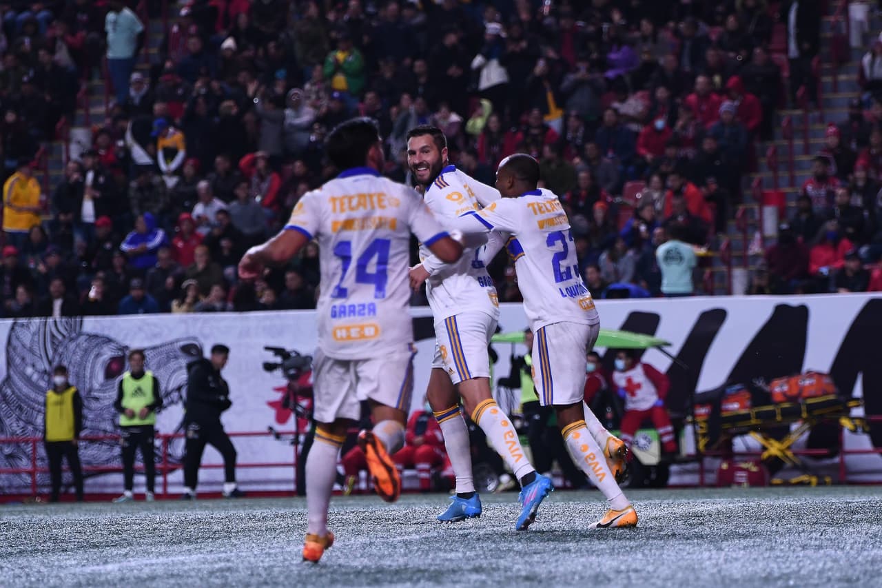 André-Pierre Gignac rescató un punto para Tigres frente a Xolos en la Jornada 3 y así mantenerse en la cima del torneo.Tijuana abrió el marcador temprano en el partido, al minuto 3, con gol de Alexis Canelo. La ventaja duró hasta el 60’ cuando Gignac encontró el empate definitivo.