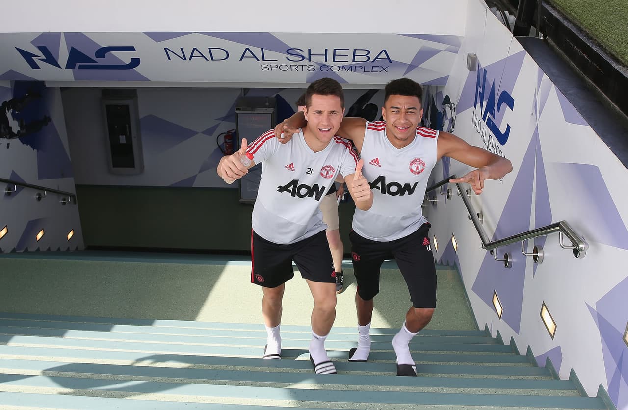 La alegría y buena energía son frecuentes en Manchester United con el técnico Ole Gunnar Solskjaer, tras la salida del portugués José Mourinho, y así quedó expuesto en su entrenamiento en Dubai.