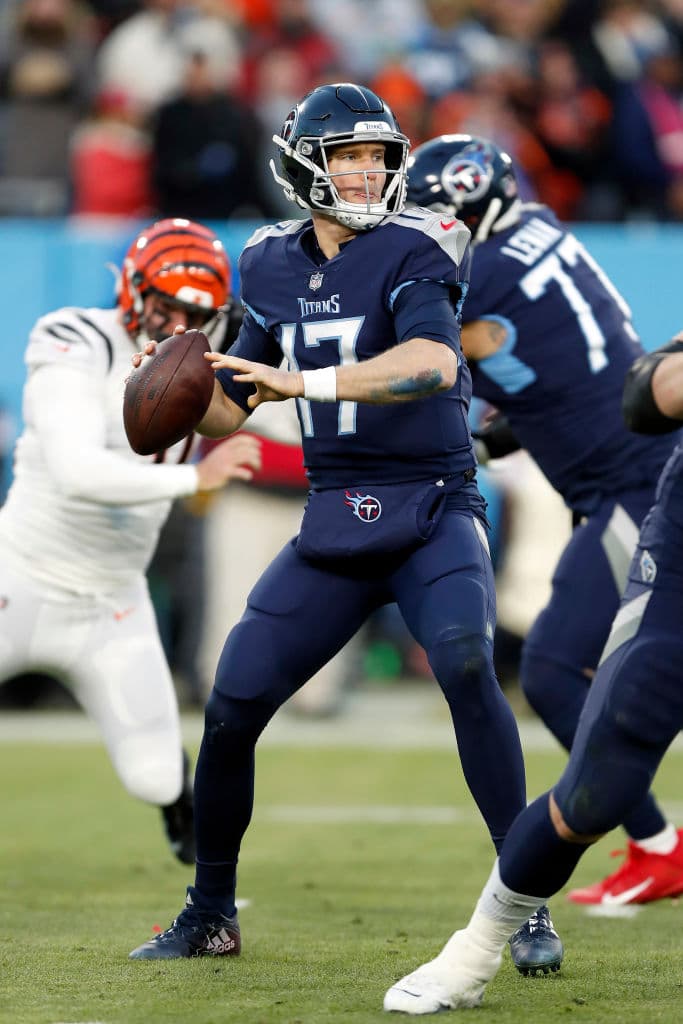 Las defensas hacen su partido esta noche, pero es la defensa de los Bengals la que pega al final y los visitantes terminan venciendo 19-16 a los Tennessee Titans.