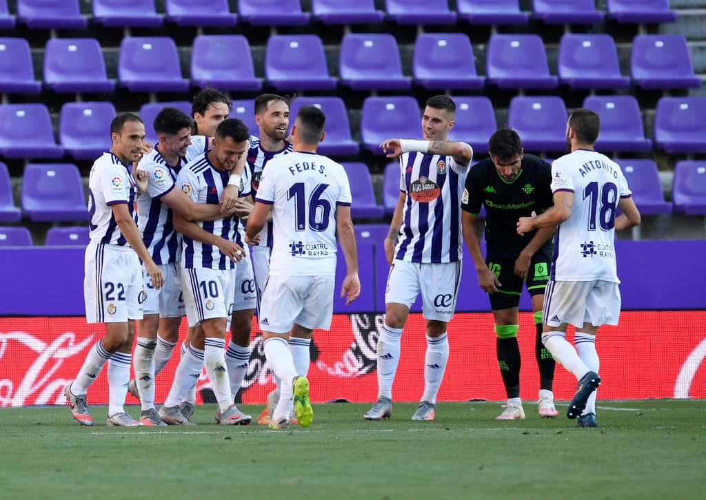 Valladolid 2-0 Betis | Sergio Guardiola (45+2’) abrió el marcador al final del primer tiempo y Óscar Plano aumentó la diferencia a los 63’ del juego. Diego Lainez ingresó a la cancha al 71’; Andrés Guardado no participó en el juego. Betis cierra la competición con 41 unidades; Valladolid libró el descenso con 42 puntos.