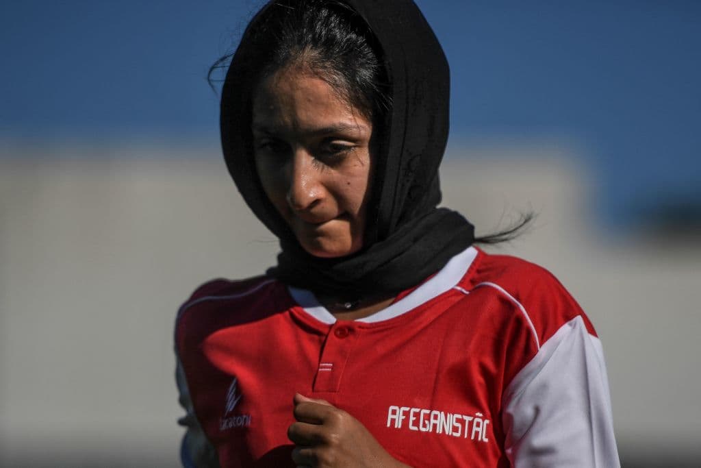 La FIFA comunicó que la evacuación de un segundo grupo de 57 refugiados de Afganistán vinculados al fútbol y el baloncesto femeninos se había completado también.