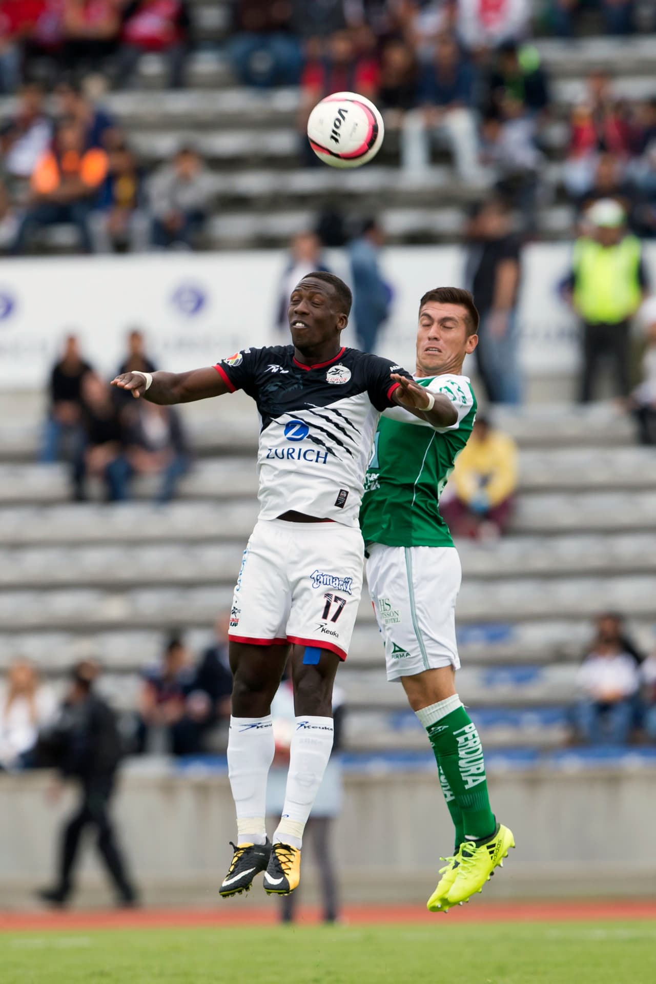 León por el contrario comenzó el torneo sin buenos resultados pero las últimas jornadas han sido espectaculares para el equipo dirigido por Gustavo Díaz.